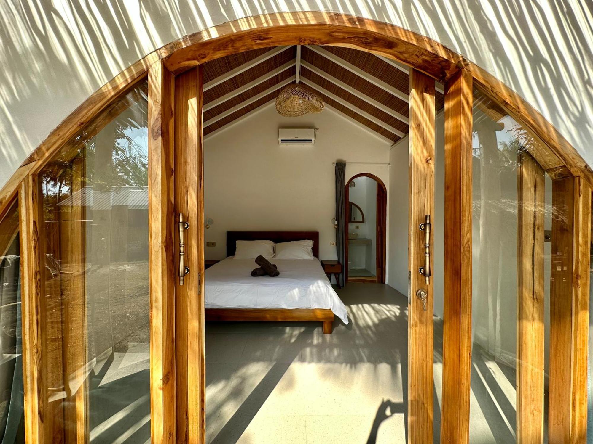 Rumah Canaria Bungalow Gili Trawangan Exterior foto